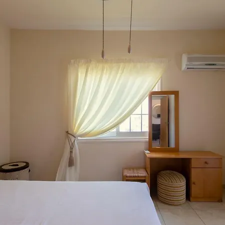 Apartment Mary Larnaca